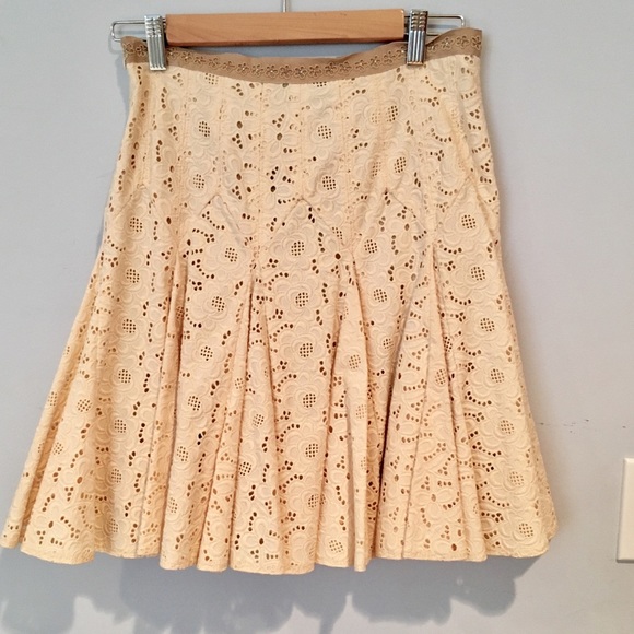 Vintage Blumarine Cream Eyelet Lace Godet Skirt, sz 2/4 - Picture 4 of 7
